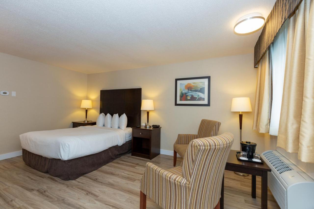 Quality Inn & Suites Матан Екстериор снимка