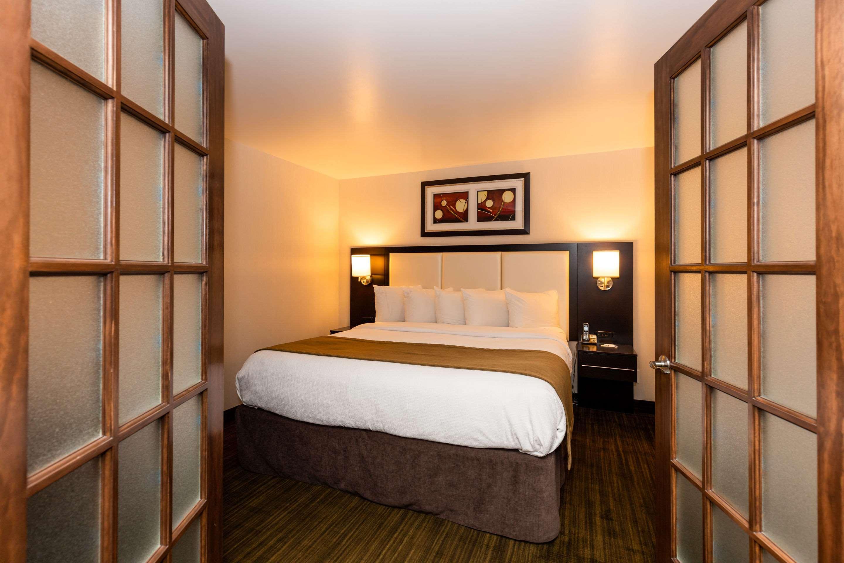 Quality Inn & Suites Матан Екстериор снимка