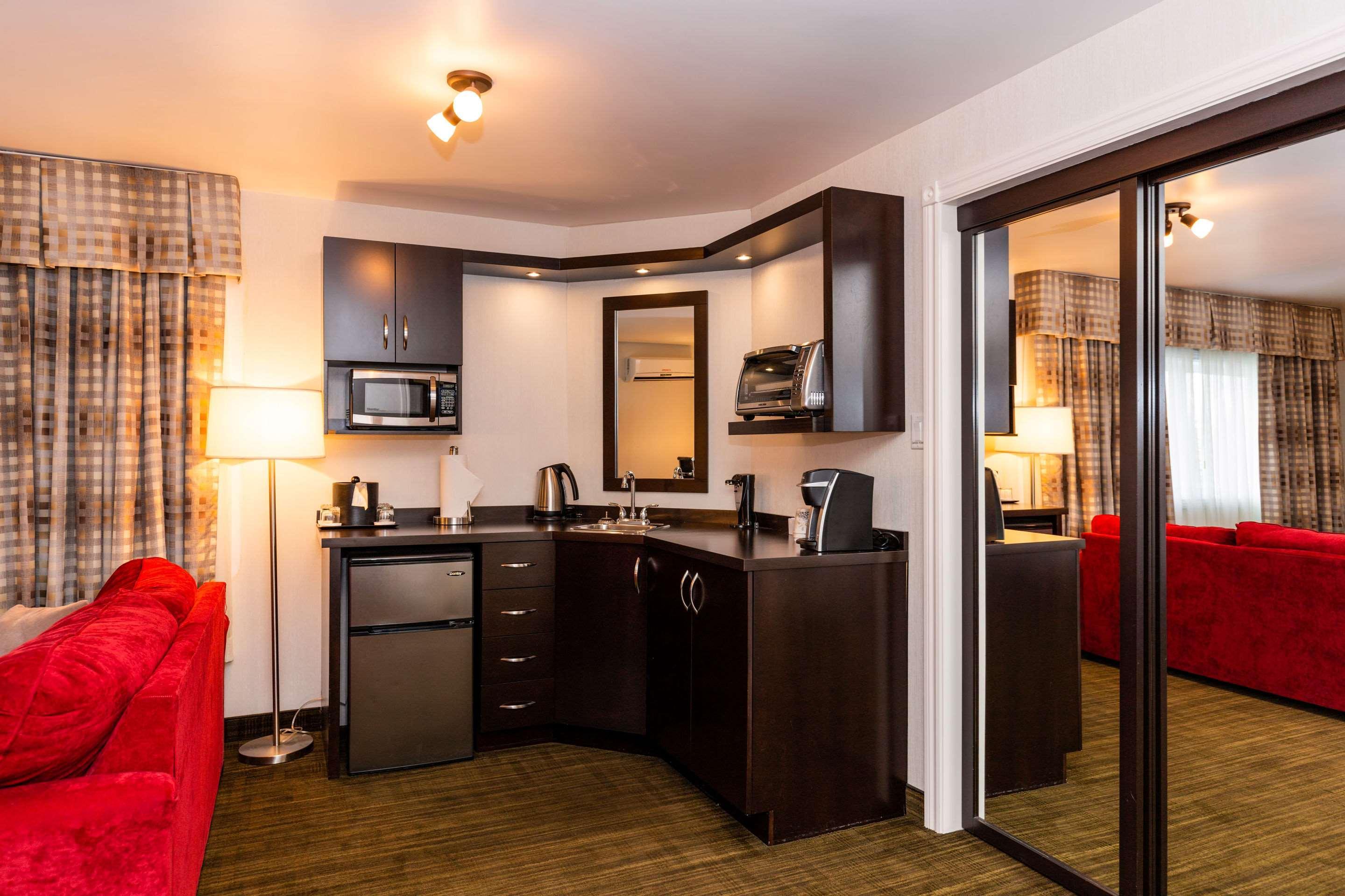 Quality Inn & Suites Матан Екстериор снимка