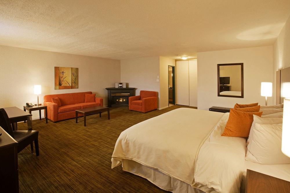 Quality Inn & Suites Матан Екстериор снимка