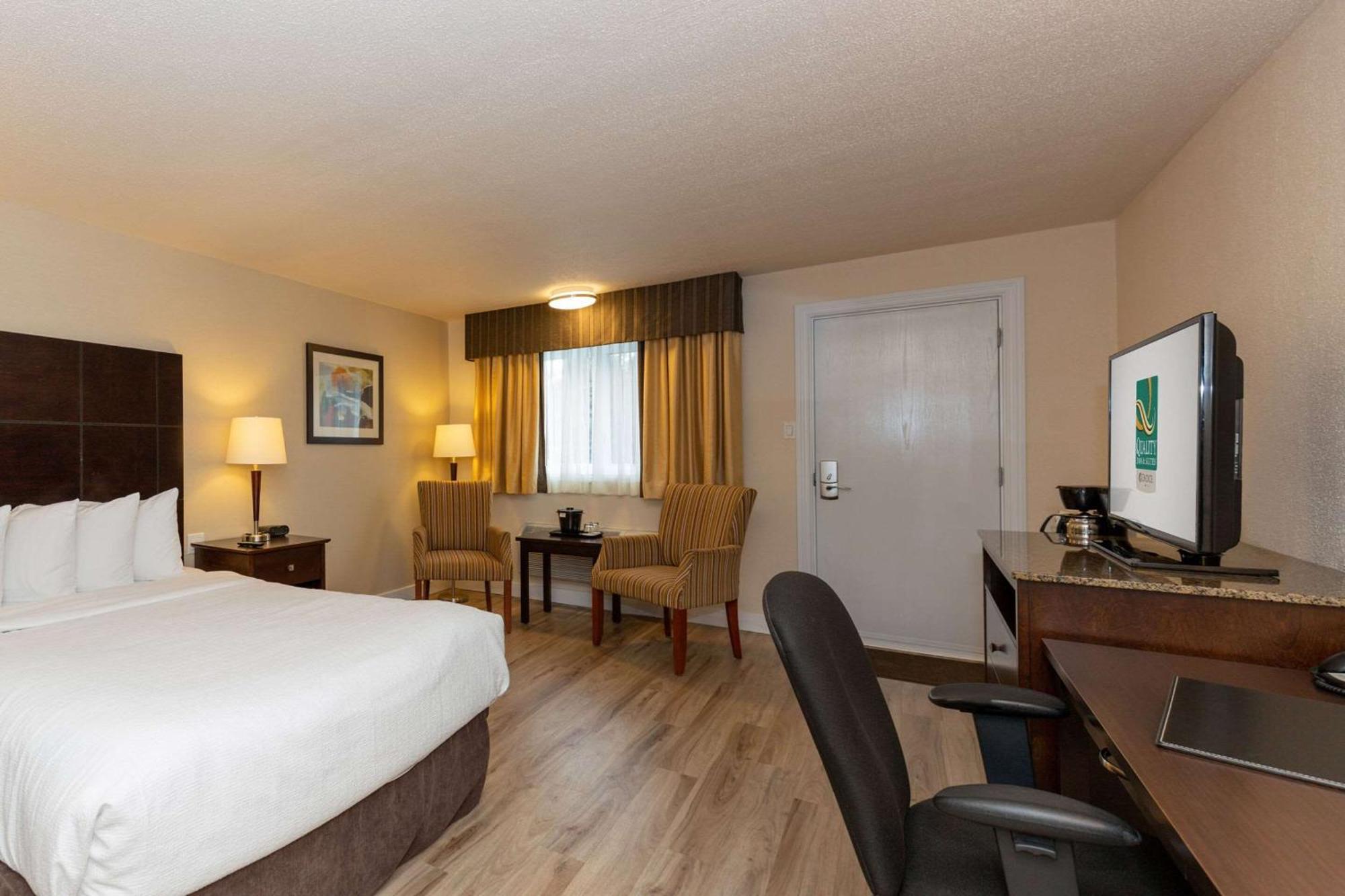 Quality Inn & Suites Матан Екстериор снимка